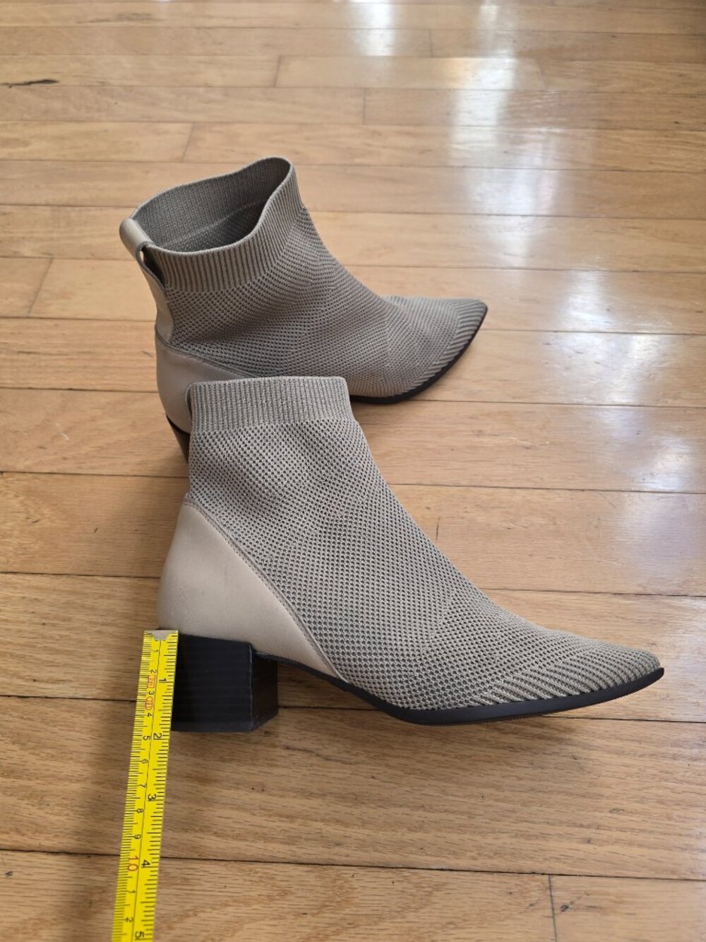 Everlane | Monochrome Taupe Beige Pointed Toe Knit Ankle Booties  | WMS 7.5 - Picture 2 of 11